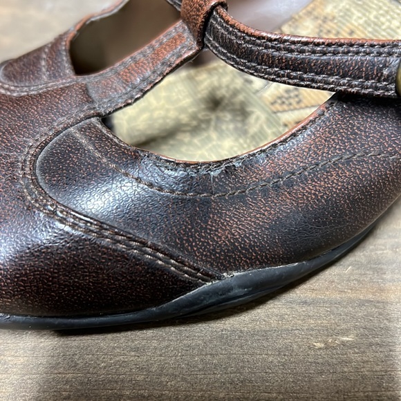 90’s Unlisted Showcase Brown Wedges - Picture 14 of 16